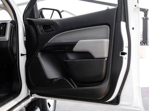 Used 2021 Chevrolet Colorado W/T w/ WT Convenience Package image 40