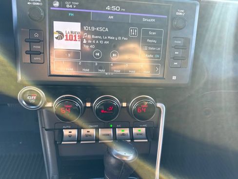 Used 2023 Toyota GR86 w/ ALL Weather Mat Package (TMS) RWD image 15
