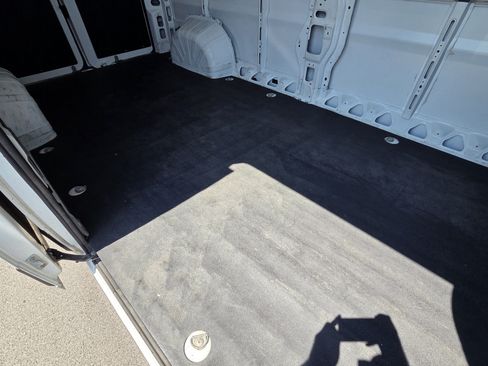 Used 2025 RAM ProMaster 2500 w/ Convenience Group FWD image 11