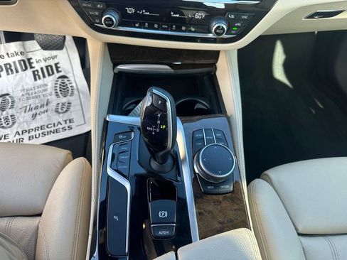 Used 2020 BMW 540i w/ Premium Package image 16
