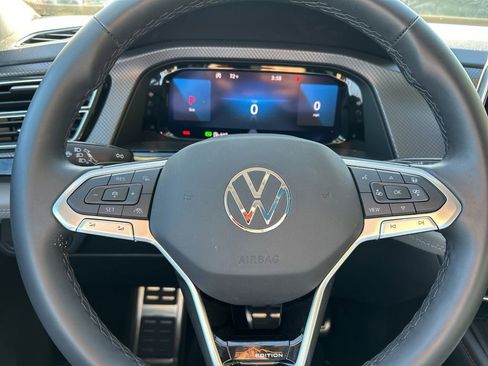 Certified 2025 Volkswagen Atlas Peak Edition SE image 24