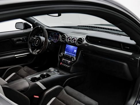 Used 2021 Ford Mustang Shelby GT500 w/ Carbon Fiber Track Pack image 51