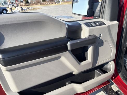 Used 2018 Ford F150 XLT w/ Equipment Group 302A Luxury image 19