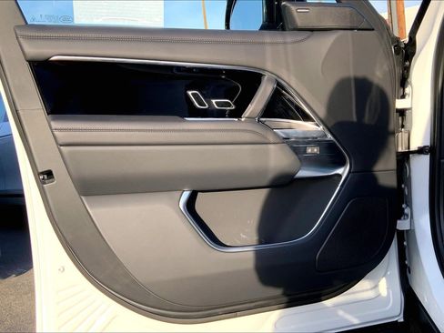 New 2026 Land Rover Range Rover SE AWD/4WD image 11