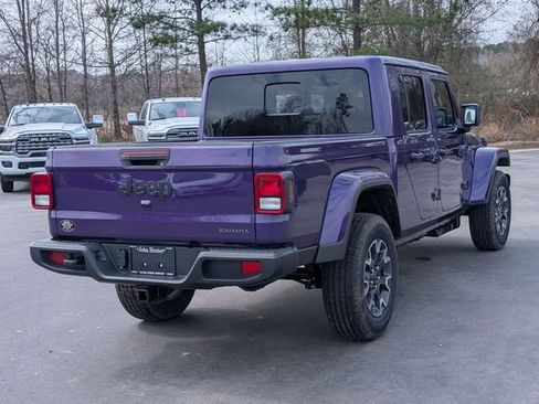 New 2026 Jeep Gladiator Sport image 7