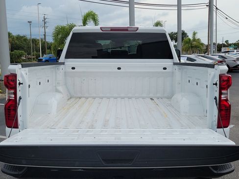 Used 2025 Chevrolet Silverado 2500 Custom w/ Custom Value Package AWD/4WD image 12