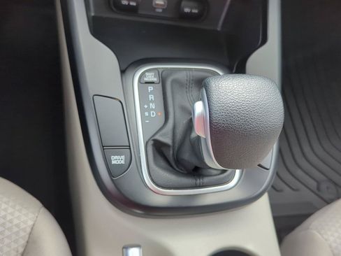 Used 2024 Kia Soul LX w/ Option Group 015 FWD image 19
