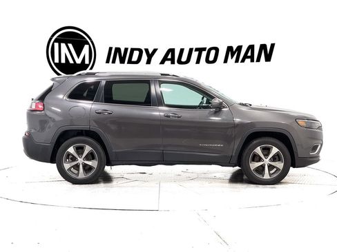 Used 2021 Jeep Cherokee Limited image 3
