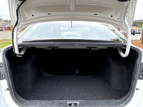 Used 2024 Nissan Versa S w/ S Plus Package image 19