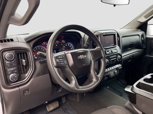 Used 2023 Chevrolet Silverado 1500 Custom Trail Boss w/ LPO, Dark Essentials Package AWD/4WD image 9