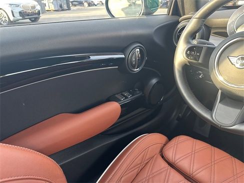 Used 2024 MINI Cooper Convertible w/ Signature Upholstery Package image 24