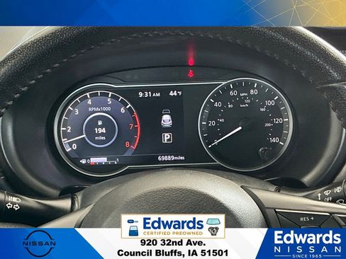 Used 2018 Nissan Kicks SR FWD image 17