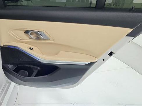 Used 2022 BMW 330i Sedan w/ Driving Assistance Package image 28