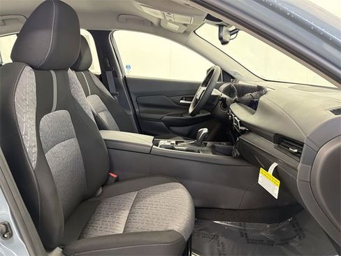 New 2026 Nissan Sentra SV w/ SV Convenience Package image 18