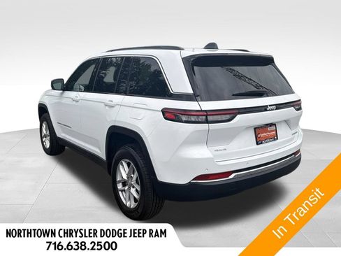 Used 2025 Jeep Grand Cherokee Laredo X w/ Luxury Tech Group I AWD/4WD image 6