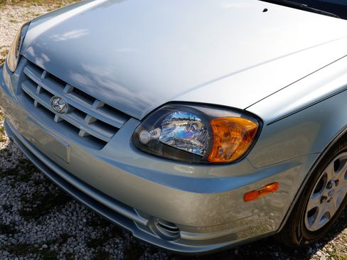 Used 2005 Hyundai Accent GLS image 29
