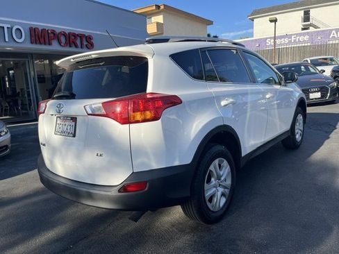 Used 2014 Toyota RAV4 LE FWD image 4
