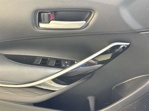 Used 2020 Toyota Corolla XSE FWD image 19