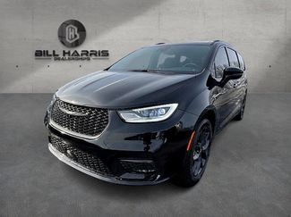 Used 2024 Chrysler Pacifica Limited w/ S Appearance Package video 1