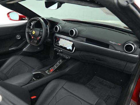 Certified 2023 Ferrari Portofino M RWD image 23