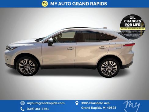 Used 2021 Toyota Venza Limited w/ Advanced Technology Package AWD/4WD image 4