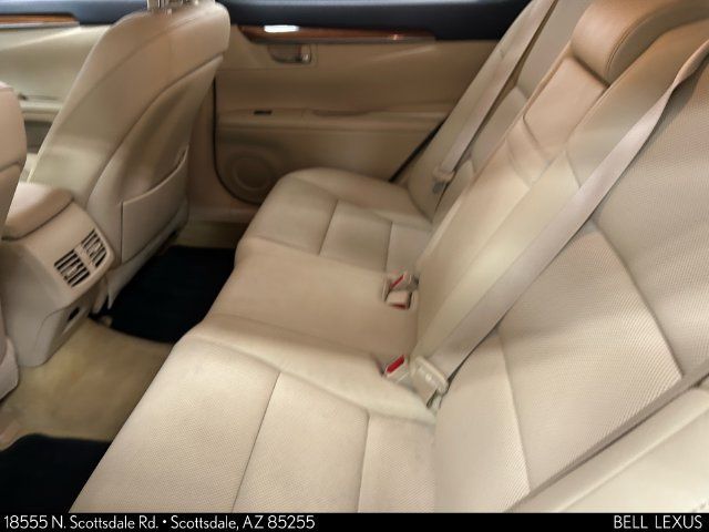 Used 2014 Lexus ES 300h w/ Premium Package w/Bamboo Trim FWD image 17