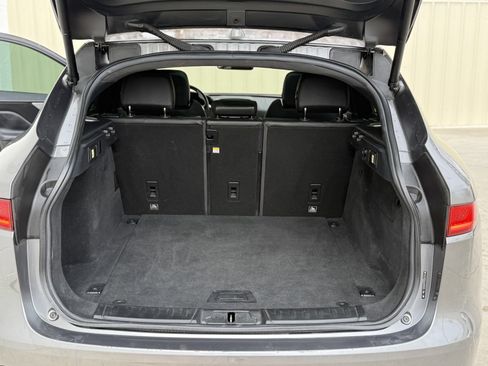 Used 2017 Jaguar F-PACE S image 24