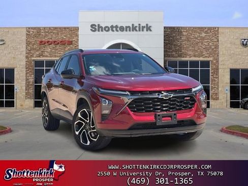 Used 2024 Chevrolet Trax RS w/ Sunroof Package image 1