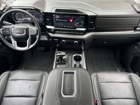 Used 2022 GMC Sierra 1500 SLT w/ SLT Premium Package image 3