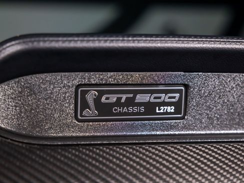Used 2020 Ford Mustang Shelby GT500 w/ Carbon Fiber Track Pack RWD image 15