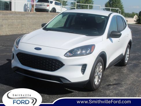 Used 2022 Ford Escape SE FWD image 1
