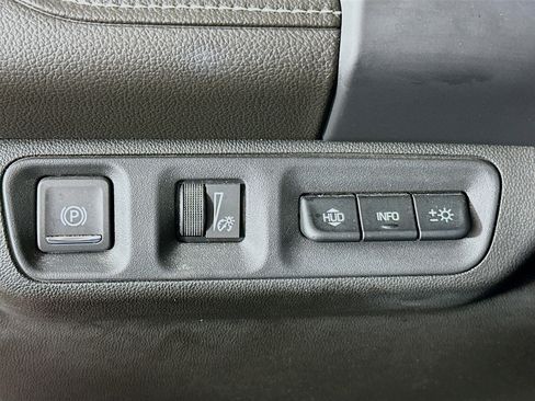 Used 2020 GMC Acadia Denali w/ Technology Package image 17