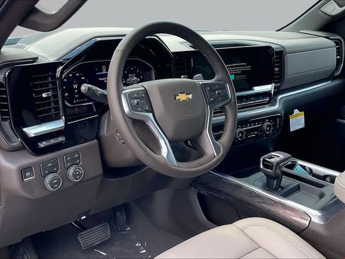 New 2026 Chevrolet Silverado 1500 LTZ w/ LTZ Premium Package AWD/4WD image 8