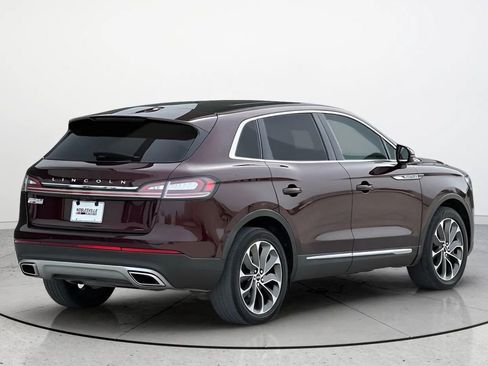 Used 2022 Lincoln Nautilus Reserve FWD image 6