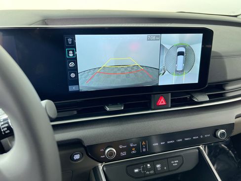 Certified 2026 Kia Carnival SX FWD image 26