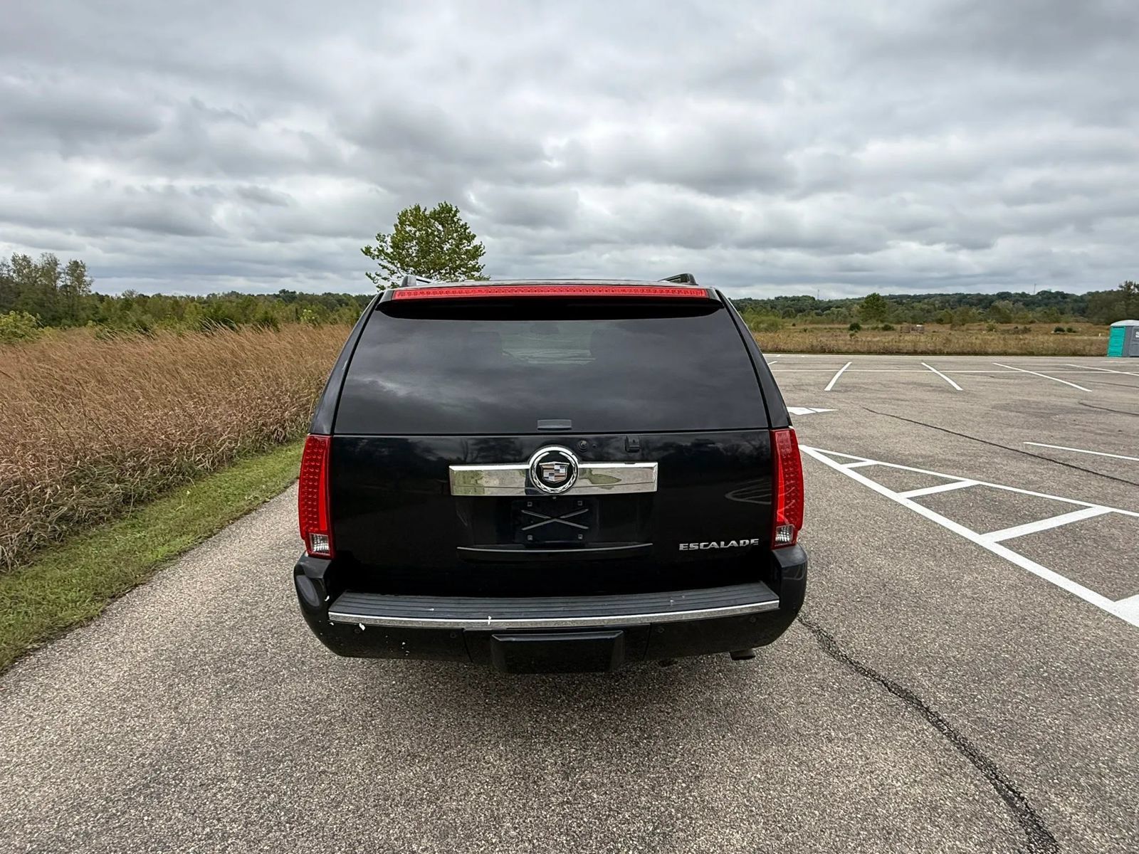 Used 2008 Cadillac Escalade ESV AWD image 4