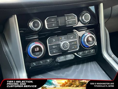 Used 2022 GMC Yukon Denali RWD image 37