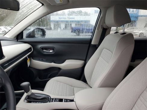 New 2026 Honda HR-V LX image 17