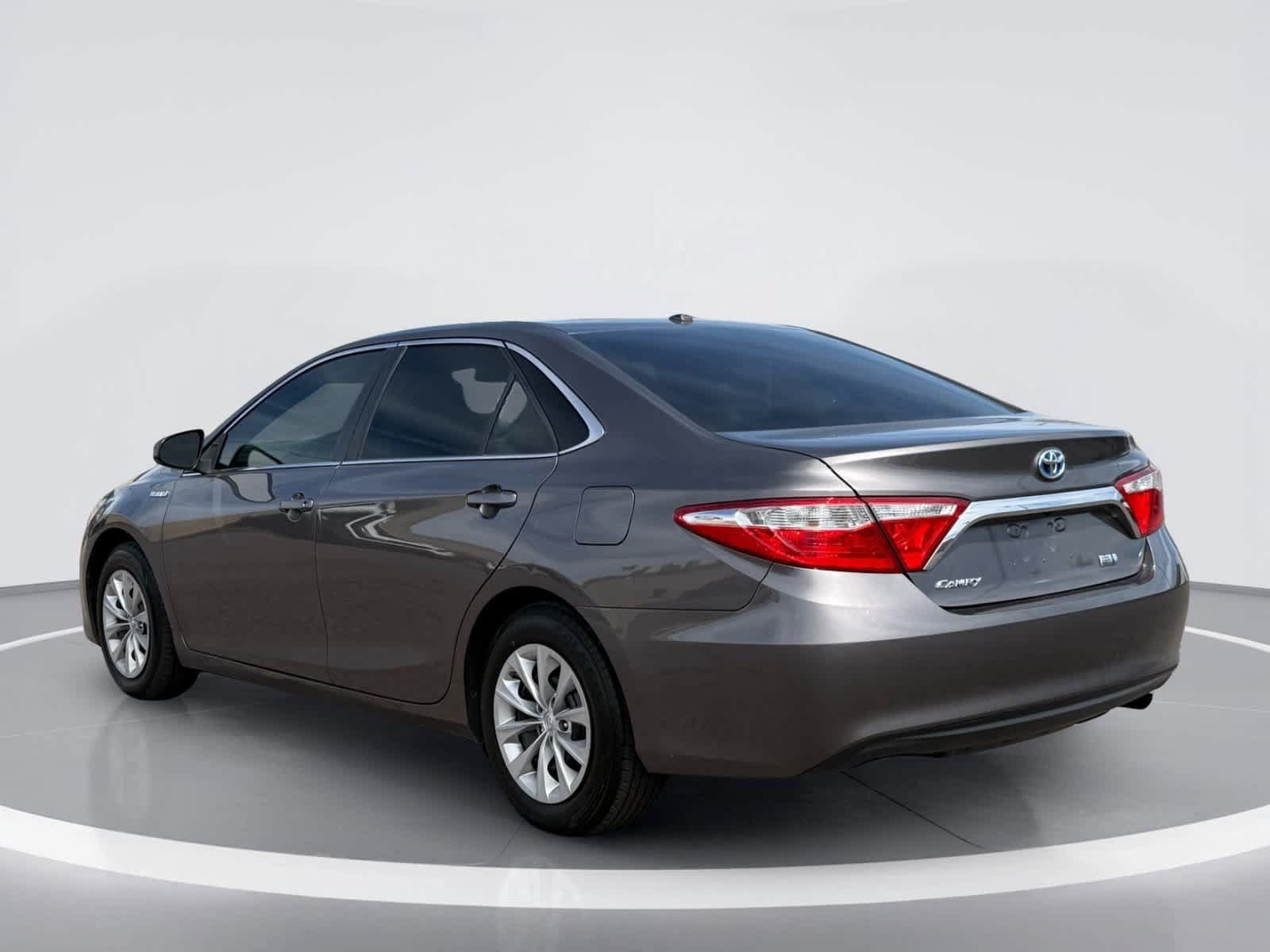 Used 2017 Toyota Camry XLE FWD image 4