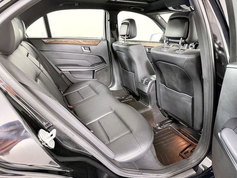 Used 2014 Mercedes-Benz E 350 Sedan image 40