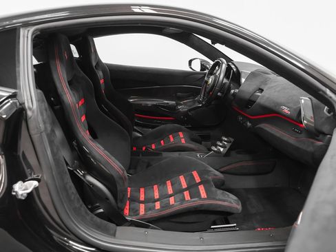Certified 2020 Ferrari 488 Pista Coupe RWD image 27