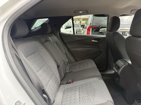 Used 2024 Chevrolet Equinox LT FWD image 30