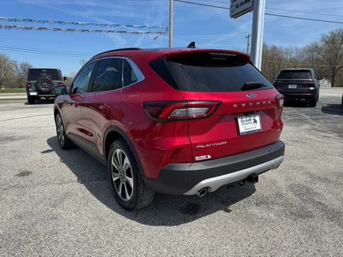 Used 2024 Ford Escape Platinum w/ Premium Technology Package image 3