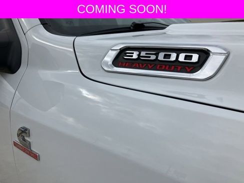 Used 2024 RAM 3500 Tradesman w/ Chrome Appearance Group image 32