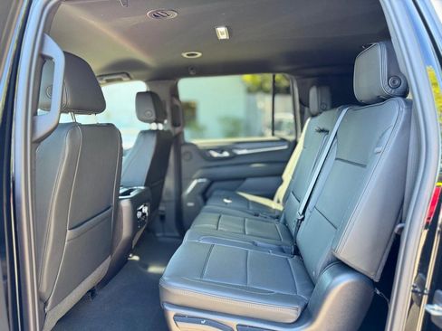 Used 2023 GMC Yukon XL Denali w/ Max Trailering Package image 18
