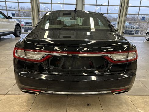 Used 2018 Lincoln Continental Reserve w/ Continental Climate Package image 10