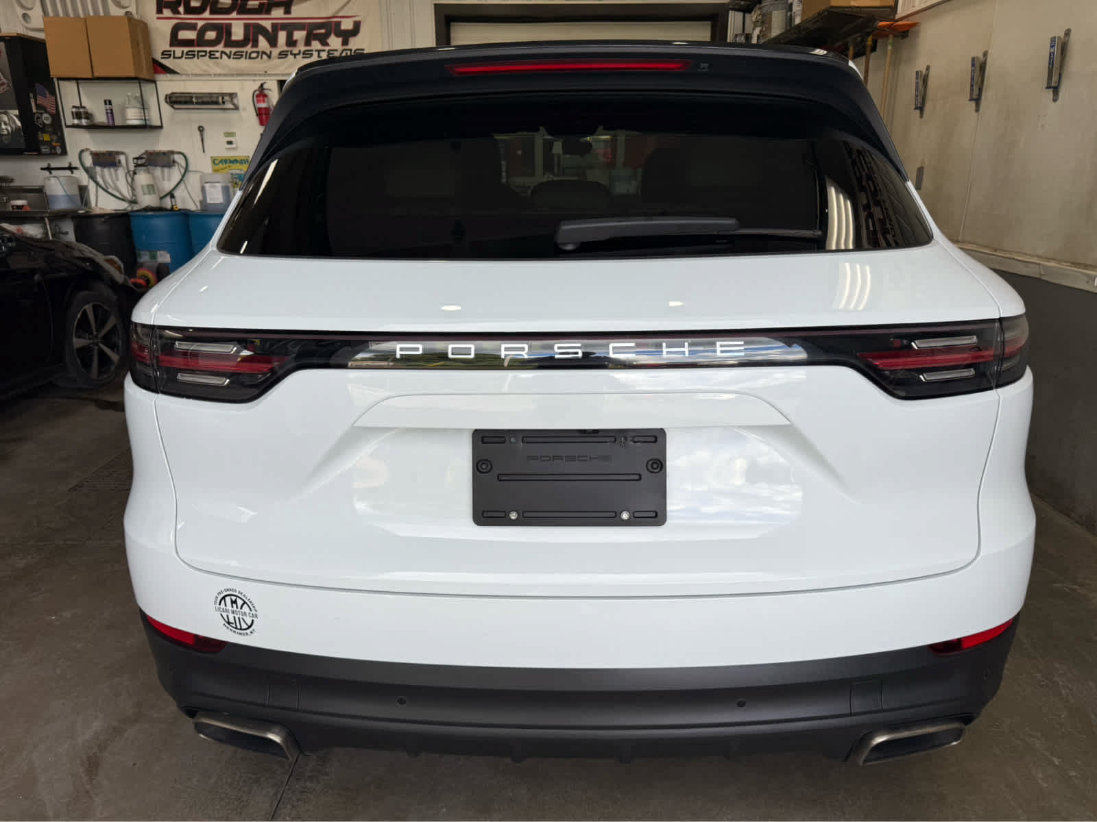 Used 2023 Porsche Cayenne Platinum Edition AWD/4WD image 6