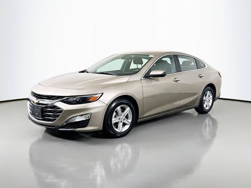 Used 2022 Chevrolet Malibu LT image 4