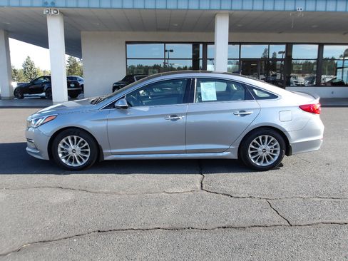Used 2015 Hyundai Sonata Limited w/ Option Group 05 image 2