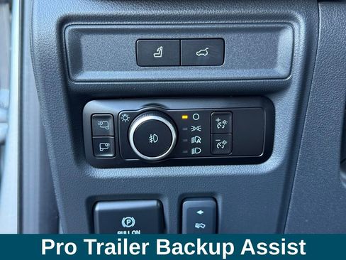 Used 2024 Ford Expedition Max Platinum image 17